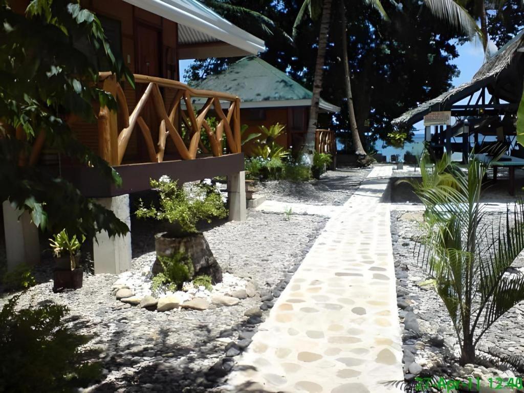 67Th Heaven Holiday Resort Lucbuan Exterior photo